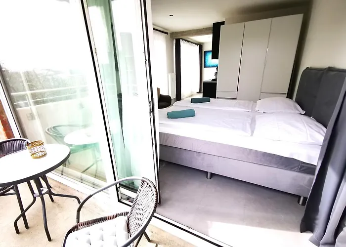 Apartament Hh 02 By Rockchair - Superhost Status - Modernes Mit Sonnigem Balkon & Premium Boxspringbetten In Winterhude - Geheimtipp